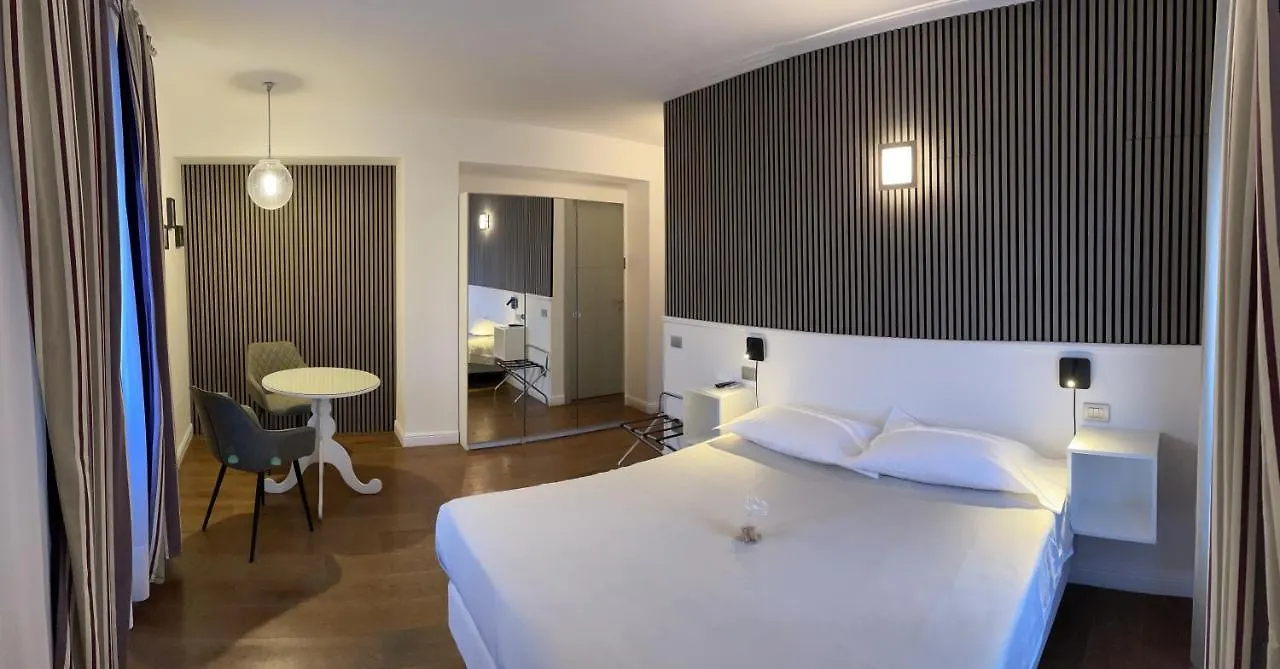 Il Vecchio Borgo Relais Hotell Como Pensionat