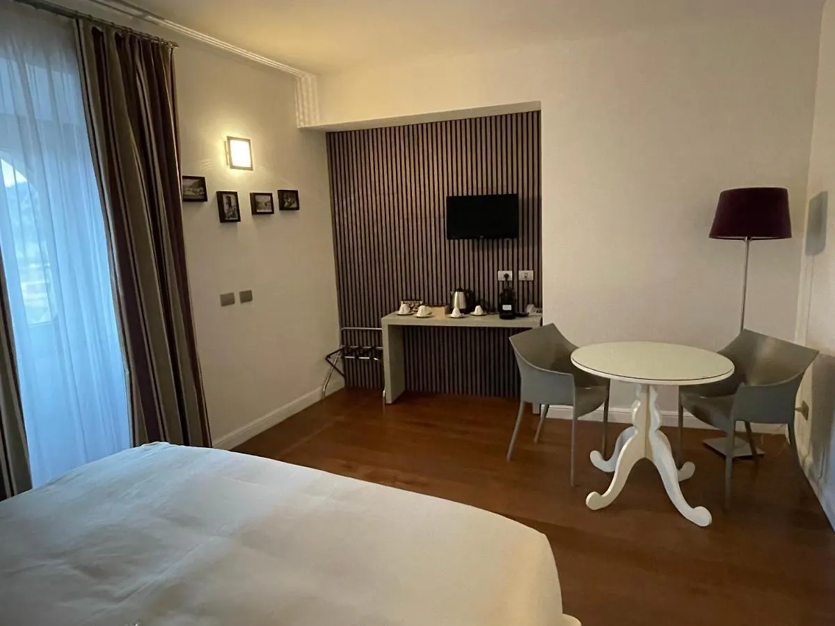 *** Guest house Il Vecchio Borgo Relais Hotel Como Italy